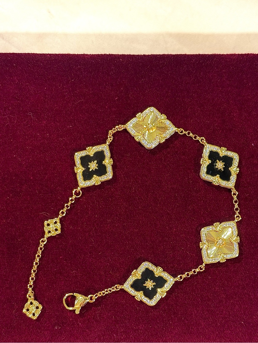 Gold-Tone Black Floral Link Bracelet | Cubic Zirconia ｜Elegant Statement Piece